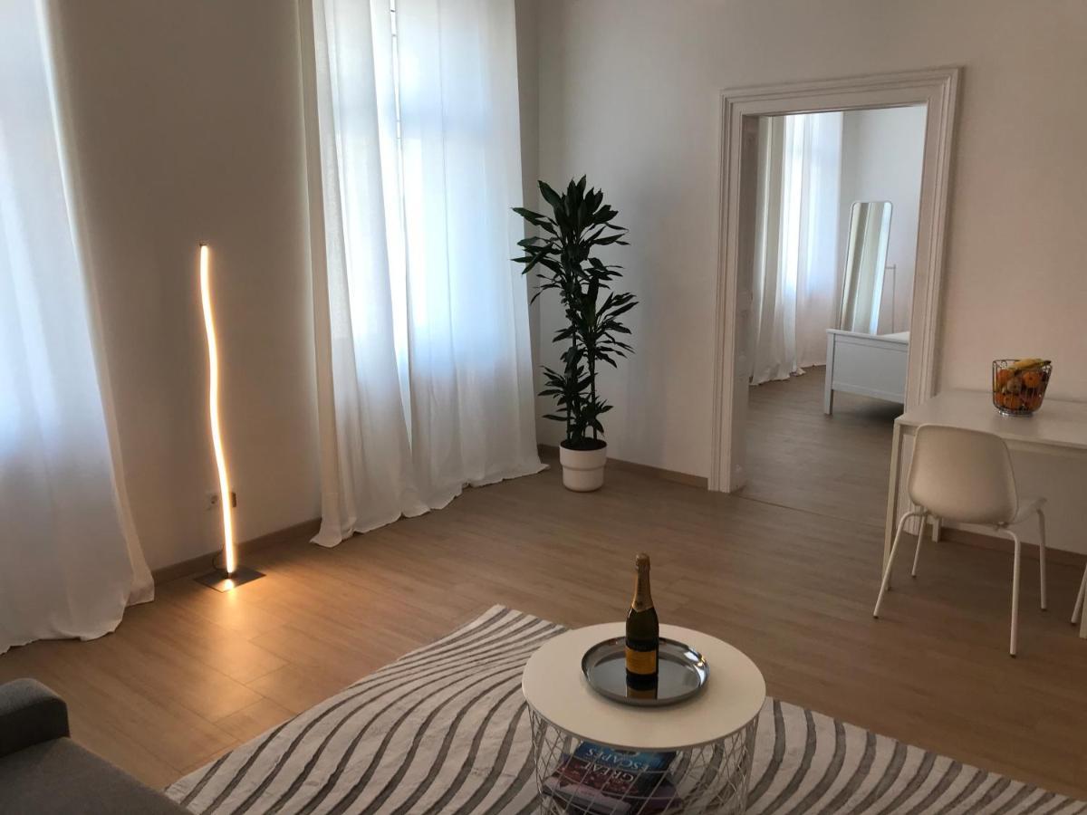 New • City-Park Apartment In The Vienna Center. Exterior foto